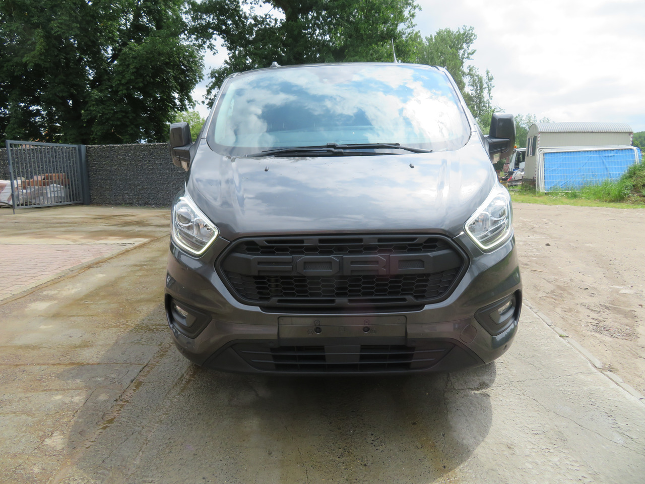 FORD Transit Custom 2.0tdci TREND - L2 - Dostavno vozilo: slika 2 FORD Transit Custom 2.0tdci TREND - L2 - Dostavno vozilo: slika 2