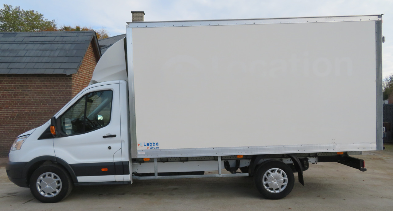 Ford Transit 2.0TDCi - Dostavno vozilo sa zatvorenim sandukom: slika 5 Ford Transit 2.0TDCi - Dostavno vozilo sa zatvorenim sandukom: slika 5
