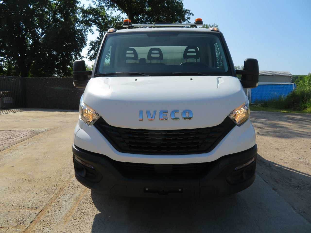 IVECO Daily 35C16 3.0 - Dostavno vozilo istovarivač: slika 2 IVECO Daily 35C16 3.0 - Dostavno vozilo istovarivač: slika 2