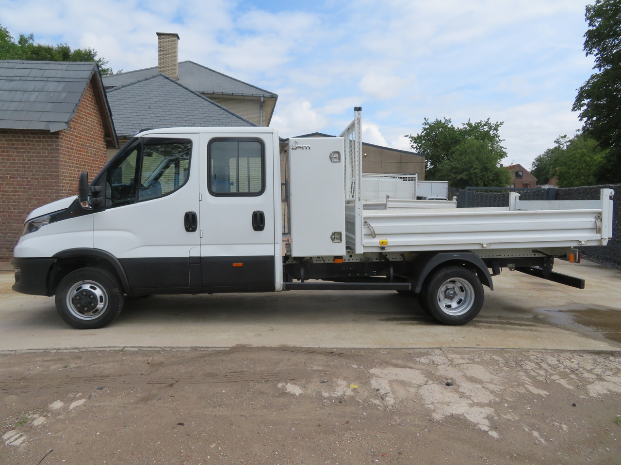 IVECO Daily 35C16 3.0 Dubbel cabine - Dostavno vozilo istovarivač, Dostavno vozilo sa duplom kabinom: slika 4 IVECO Daily 35C16 3.0 Dubbel cabine - Dostavno vozilo istovarivač, Dostavno vozilo sa duplom kabinom: slika 4