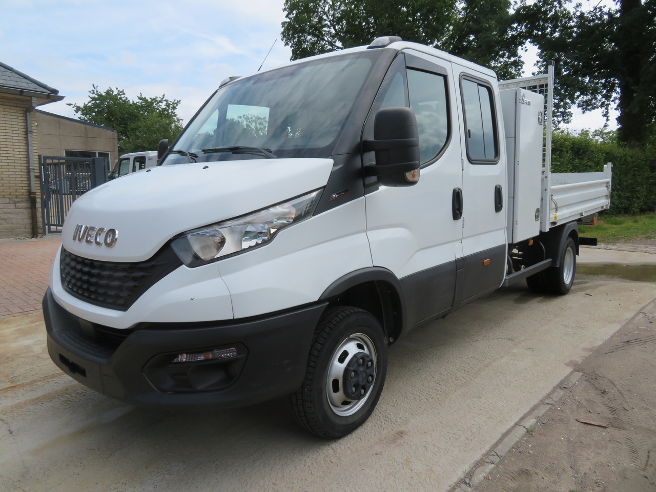 IVECO Daily 35C16 3.0 Dubbel cabine - Dostavno vozilo istovarivač, Dostavno vozilo sa duplom kabinom: slika 3 IVECO Daily 35C16 3.0 Dubbel cabine - Dostavno vozilo istovarivač, Dostavno vozilo sa duplom kabinom: slika 3