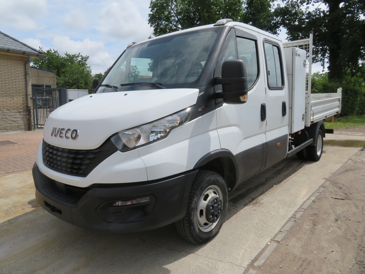 IVECO Daily 35C16 3.0 Dubbel cabine - Dostavno vozilo istovarivač, Dostavno vozilo sa duplom kabinom: slika 3 IVECO Daily 35C16 3.0 Dubbel cabine - Dostavno vozilo istovarivač, Dostavno vozilo sa duplom kabinom: slika 3