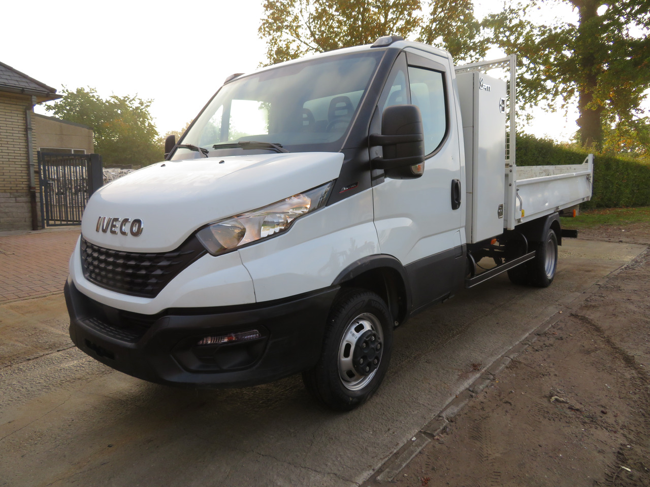 Iveco Daily 35C16 3.0 - L3 - Kipper - Dostavno vozilo istovarivač: slika 3 Iveco Daily 35C16 3.0 - L3 - Kipper - Dostavno vozilo istovarivač: slika 3