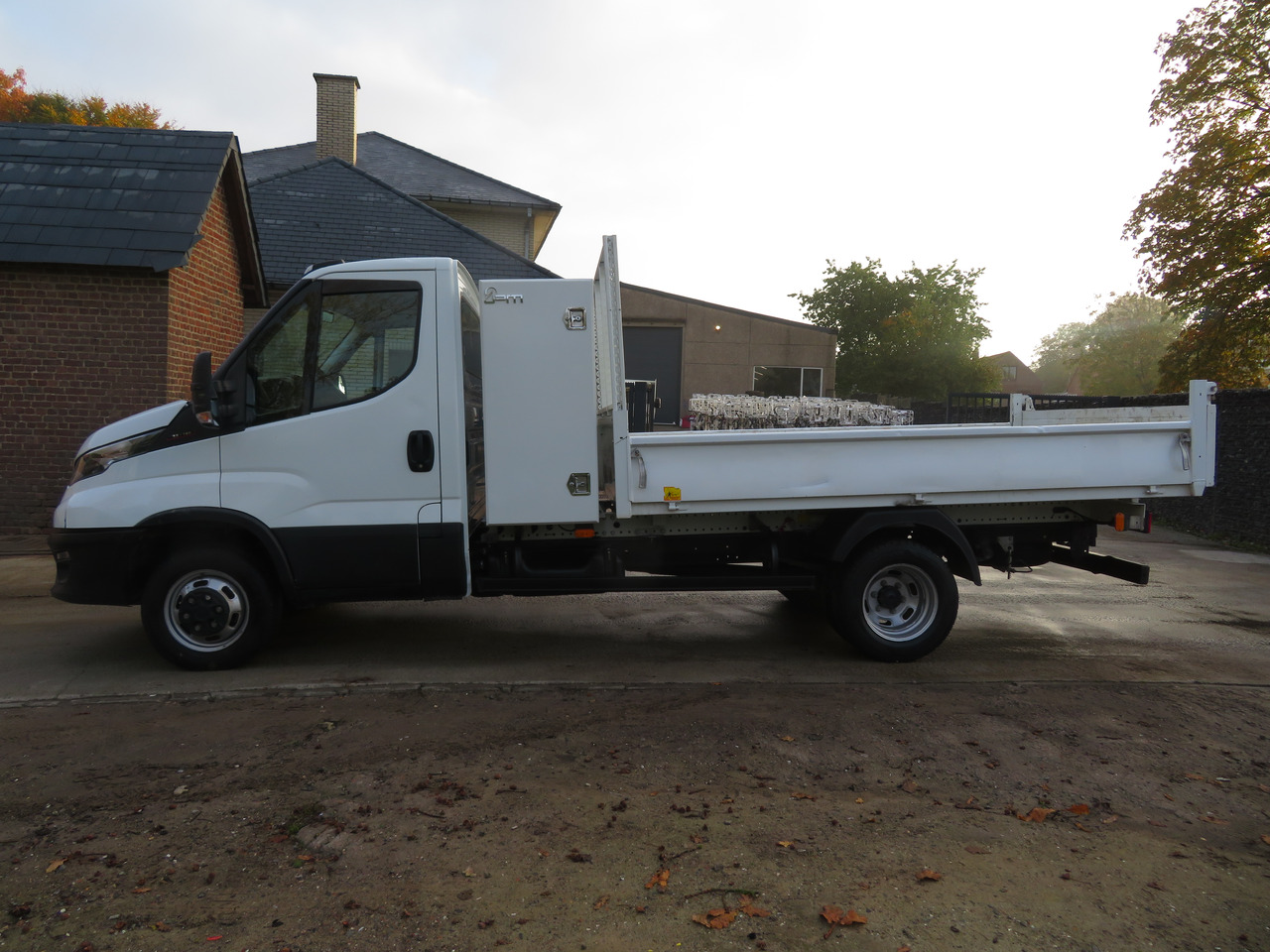 Iveco Daily 35C16 3.0 - L3 - Kipper - Dostavno vozilo istovarivač: slika 4 Iveco Daily 35C16 3.0 - L3 - Kipper - Dostavno vozilo istovarivač: slika 4