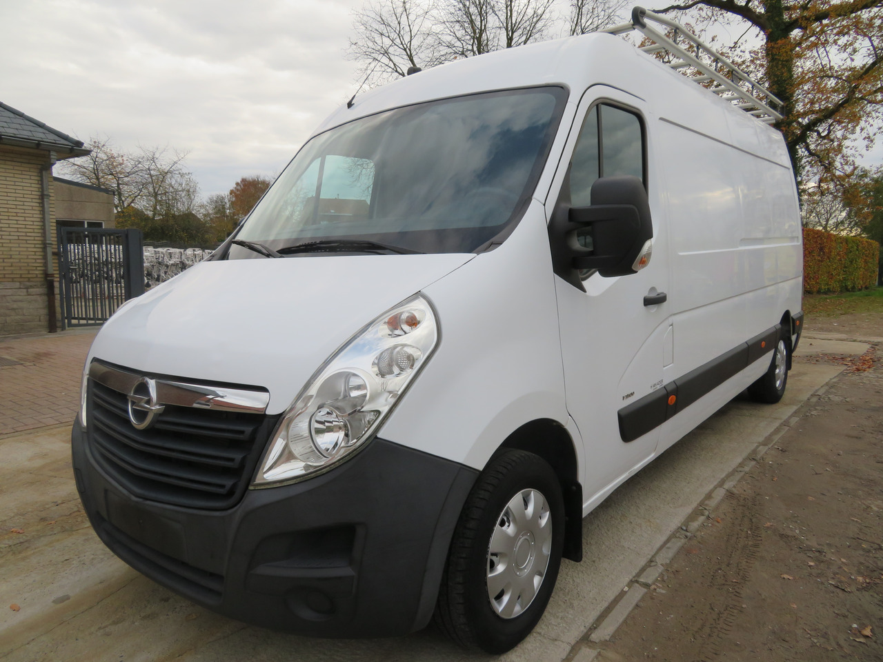 Opel Movano 2.3 CDTI - L3H2 - Furgon: slika 3 Opel Movano 2.3 CDTI - L3H2 - Furgon: slika 3