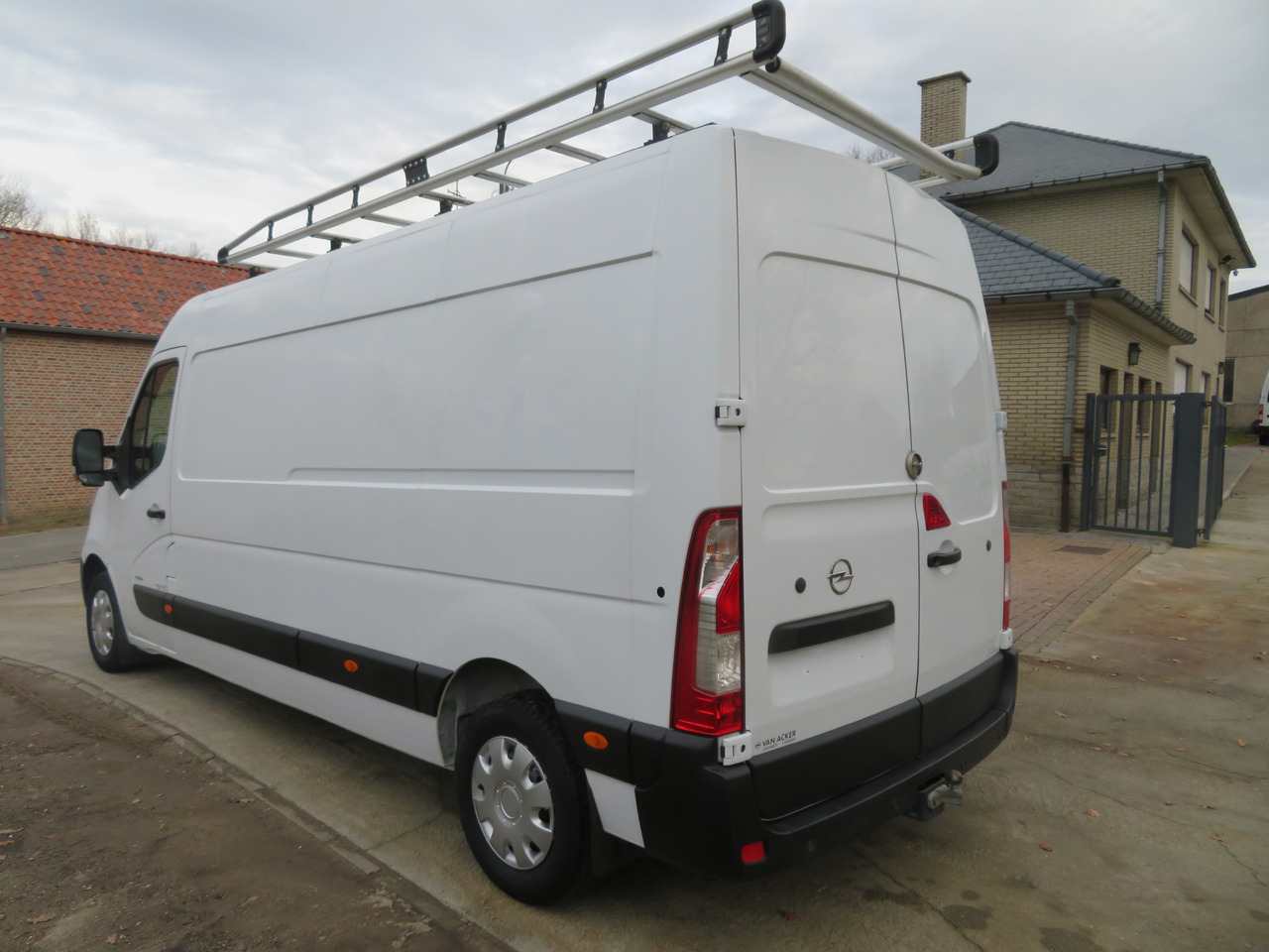 Opel Movano 2.3 CDTI - L3H2 - Furgon: slika 5 Opel Movano 2.3 CDTI - L3H2 - Furgon: slika 5