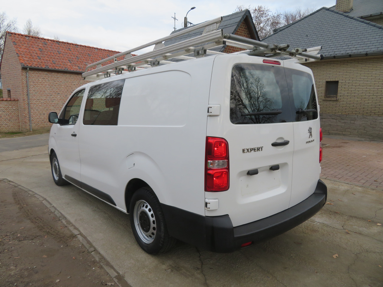 Peugeot Expert 2.0 BlueHDi - L3 - dubbel cabine - Furgon, Dostavno vozilo sa duplom kabinom: slika 5 Peugeot Expert 2.0 BlueHDi - L3 - dubbel cabine - Furgon, Dostavno vozilo sa duplom kabinom: slika 5