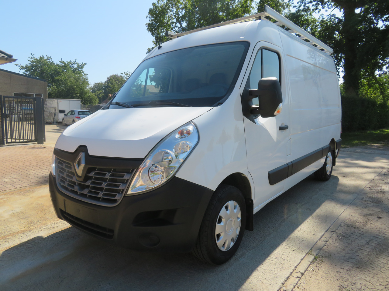RENAULT Master 2.3dCi Energy Grand Confort & Media Nav - L2H2 - Mali kombi: slika 3 RENAULT Master 2.3dCi Energy Grand Confort & Media Nav - L2H2 - Mali kombi: slika 3