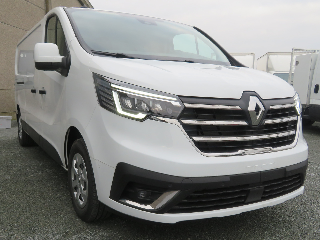 Renault Trafic - L2 - 2.0dCi - Mali kombi: slika 1 Renault Trafic - L2 - 2.0dCi - Mali kombi: slika 1