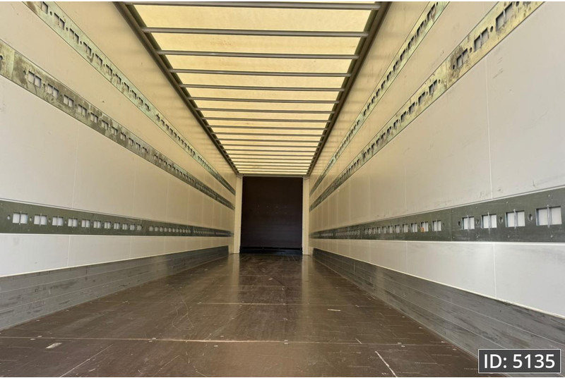 Krone SEK / Steering axle / More available - Poluprikolica sa zatvorenim sandukom: slika 5 Krone SEK / Steering axle / More available - Poluprikolica sa zatvorenim sandukom: slika 5