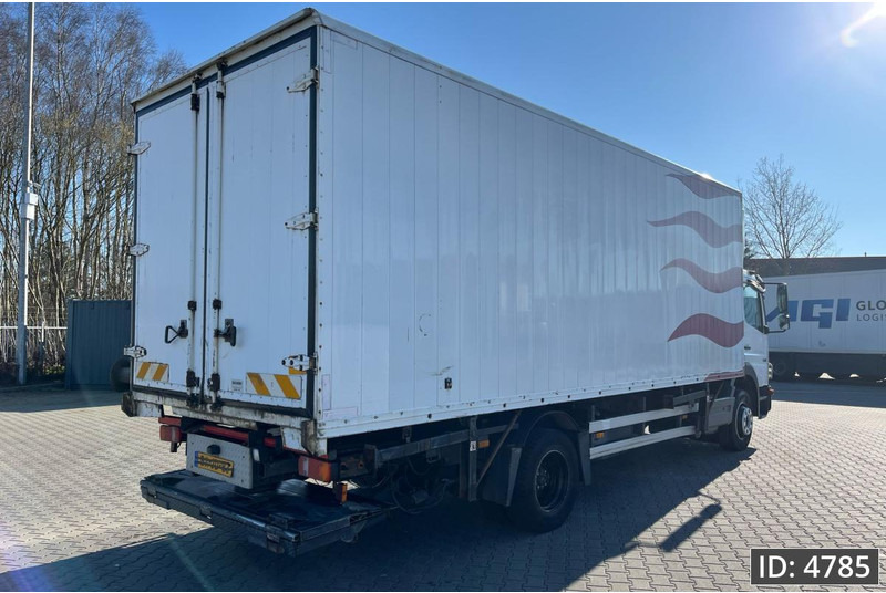 Mercedes-Benz Atego 1318 Day Cab, Euro 5, BDF / EPS automatic / DHOLLANDIA 2000KG - Kamion za prevoz kontejnera/ Kamion sa promenjivim sandukom: slika 3 Mercedes-Benz Atego 1318 Day Cab, Euro 5, BDF / EPS automatic / DHOLLANDIA 2000KG - Kamion za prevoz kontejnera/ Kamion sa promenjivim sandukom: slika 3
