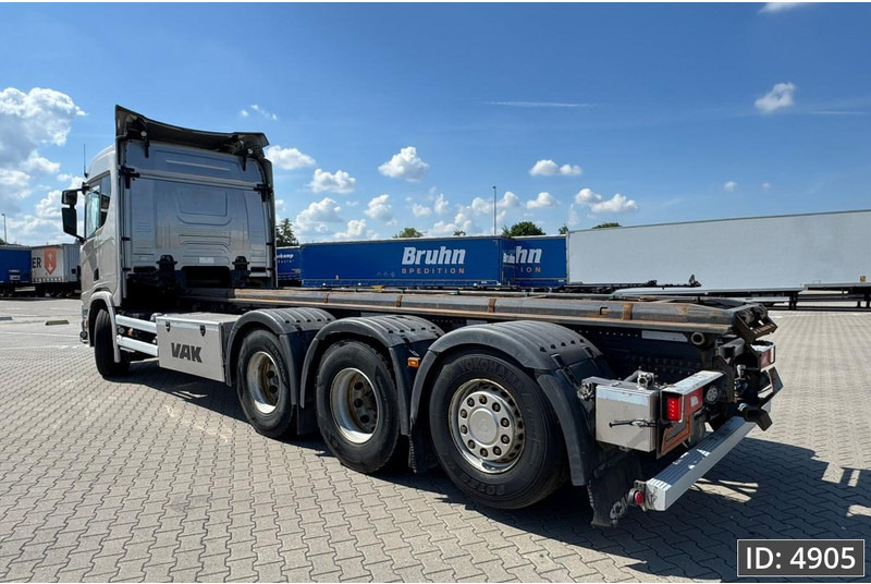 Scania R540 Topline, Euro 6, / 8x4 / Lift axle / frame 7.4 m - Kamion sa golom šasijom i zatvorenom kabinom: slika 2 Scania R540 Topline, Euro 6, / 8x4 / Lift axle / frame 7.4 m - Kamion sa golom šasijom i zatvorenom kabinom: slika 2
