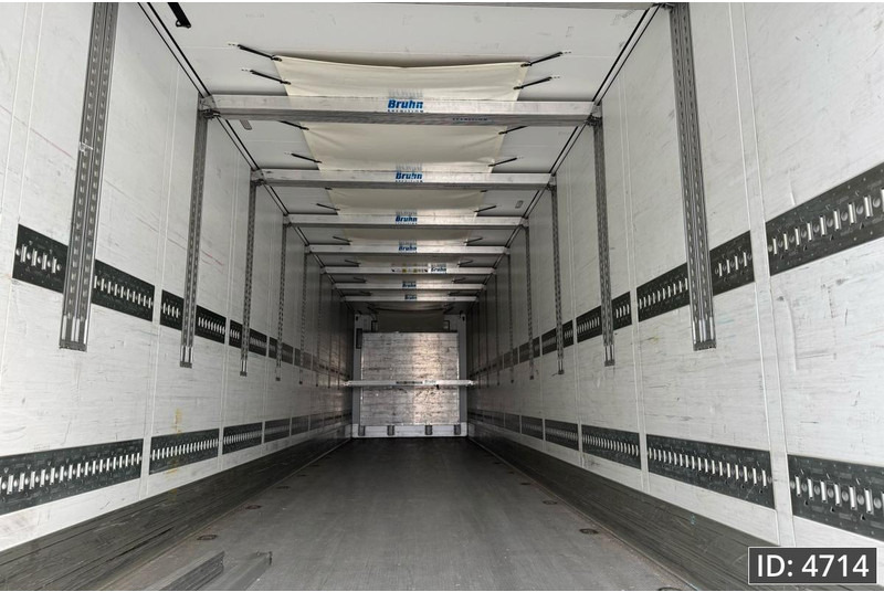 Schmitz Cargobull Thermo king SLXe400 / Double stock / Huckepack / 4 pcs - Poluprikolica hladnjače: slika 5 Schmitz Cargobull Thermo king SLXe400 / Double stock / Huckepack / 4 pcs - Poluprikolica hladnjače: slika 5