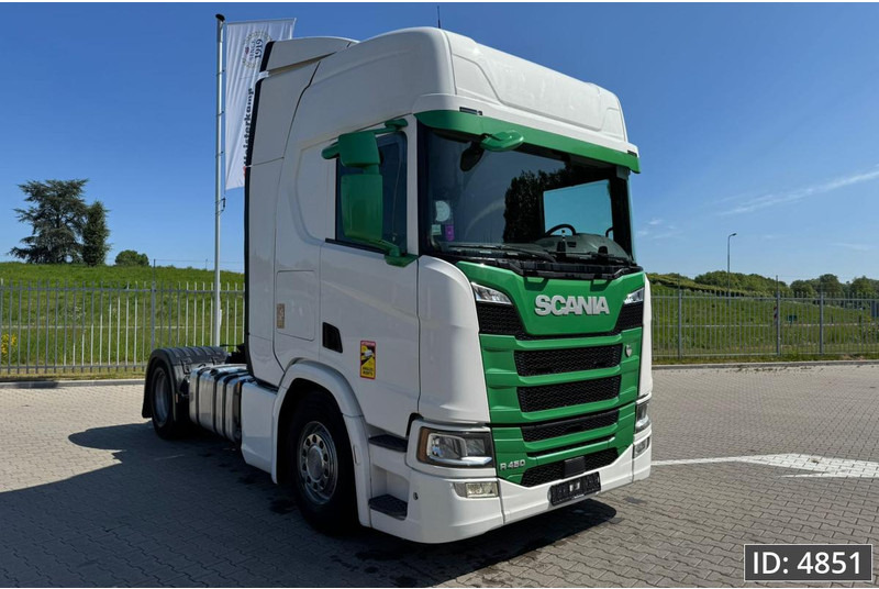 Scania R450 Topline, Euro 6, / Retarder / Standklima / 2x Tank, Intarder - Tegljač: slika 4 Scania R450 Topline, Euro 6, / Retarder / Standklima / 2x Tank, Intarder - Tegljač: slika 4