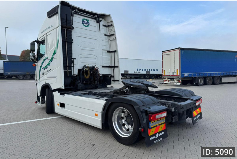 Volvo FH 460 Globetrotter XL, Euro 6, Mega / Like new! / Special interior / Standklima / 2 Tanks - Tegljač: slika 2 Volvo FH 460 Globetrotter XL, Euro 6, Mega / Like new! / Special interior / Standklima / 2 Tanks - Tegljač: slika 2
