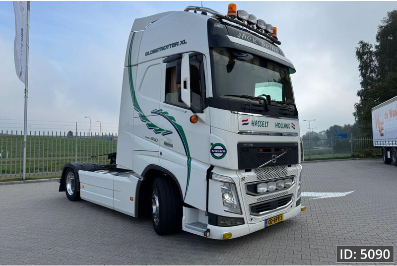 Volvo FH 460 Globetrotter XL, Euro 6, Mega / Like new! / Special interior / Standklima / 2 Tanks - Tegljač: slika 4 Volvo FH 460 Globetrotter XL, Euro 6, Mega / Like new! / Special interior / Standklima / 2 Tanks - Tegljač: slika 4