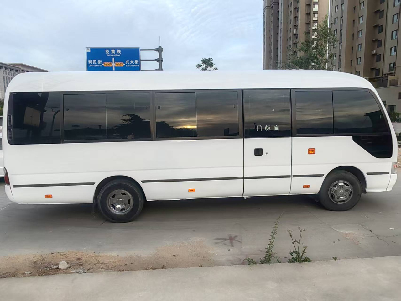 TOYOTA Coaster - Autobus: slika 2 TOYOTA Coaster - Autobus: slika 2