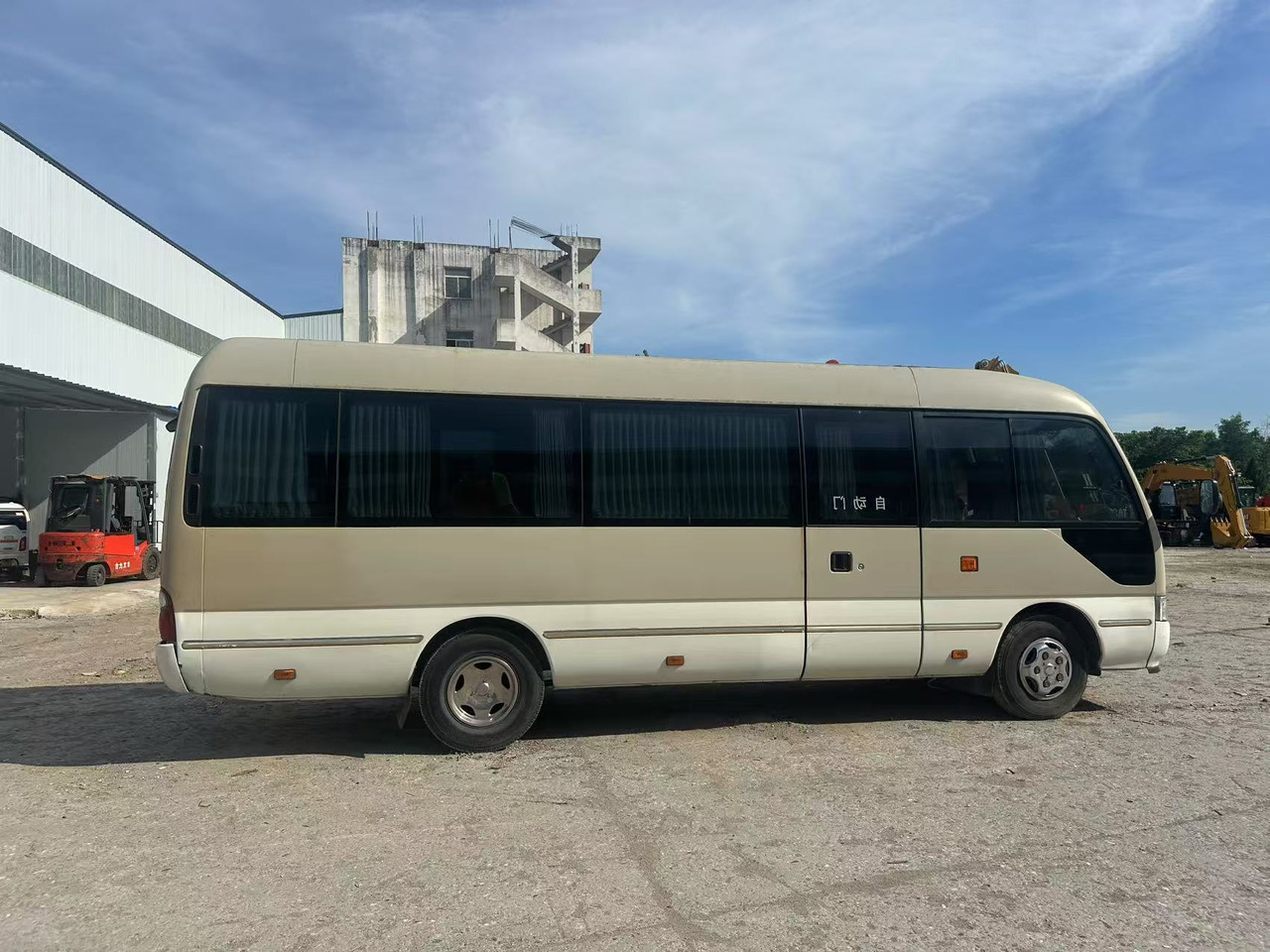 TOYOTA Coaster - Autobus: slika 4 TOYOTA Coaster - Autobus: slika 4