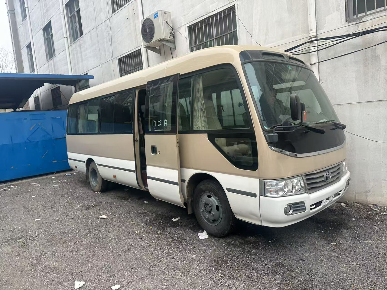 TOYOTA Coaster - Autobus: slika 2 TOYOTA Coaster - Autobus: slika 2