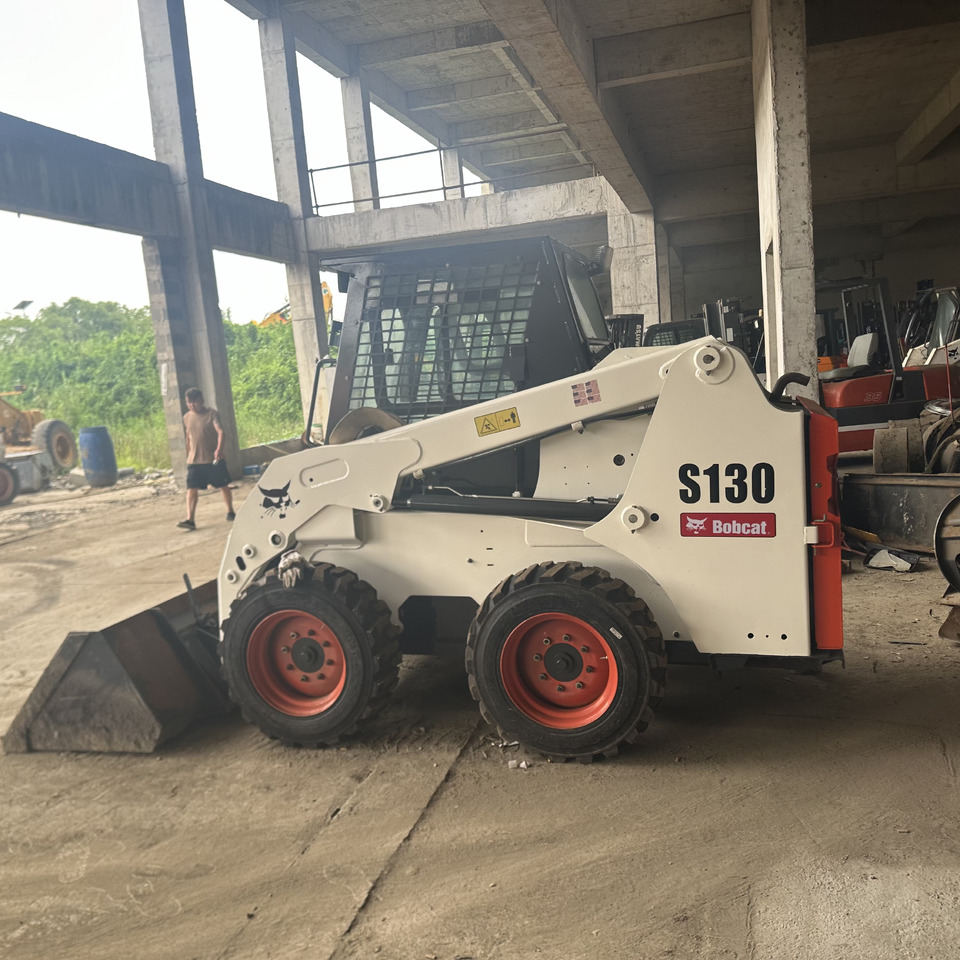 BOBCAT S130 Skid Steer Loader Click for Discount - Mini utovarivač: slika 4 BOBCAT S130 Skid Steer Loader Click for Discount - Mini utovarivač: slika 4