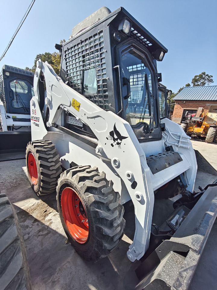 BOBCAT S18 Skid Steer Loader Click for Disconunt - Mini utovarivač: slika 2 BOBCAT S18 Skid Steer Loader Click for Disconunt - Mini utovarivač: slika 2