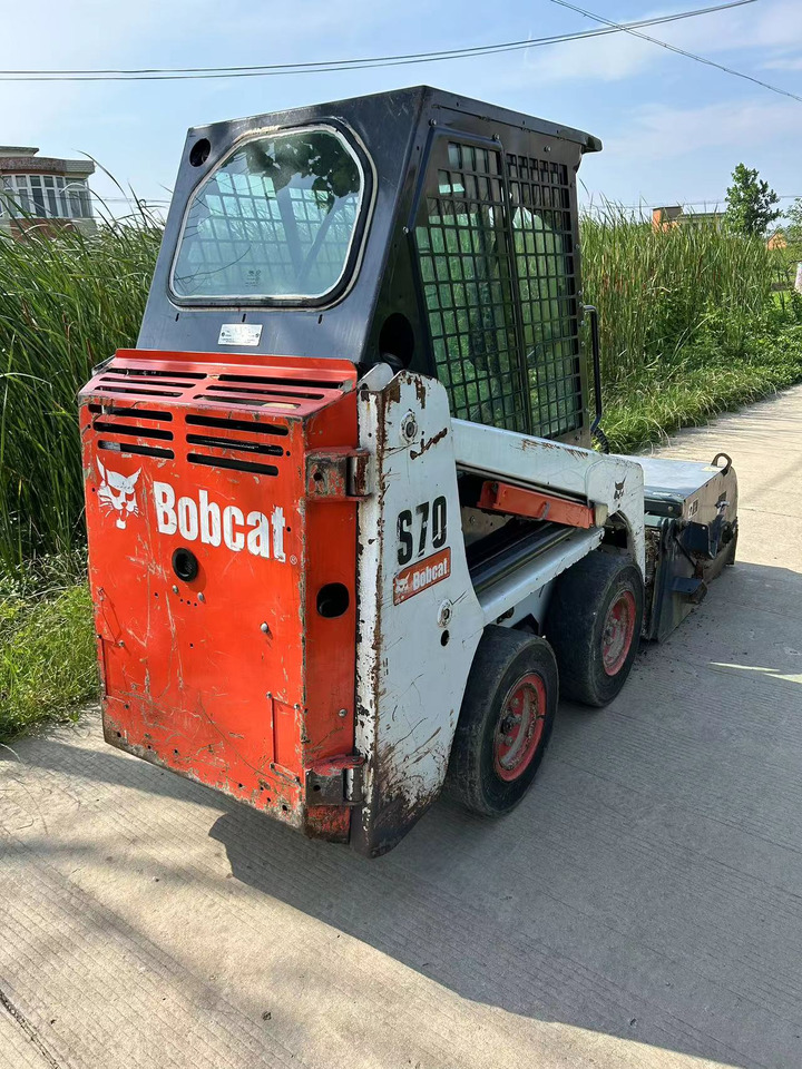 BOBCAT S70 Sliding Sweeper Click for Discount - Mini utovarivač: slika 2 BOBCAT S70 Sliding Sweeper Click for Discount - Mini utovarivač: slika 2