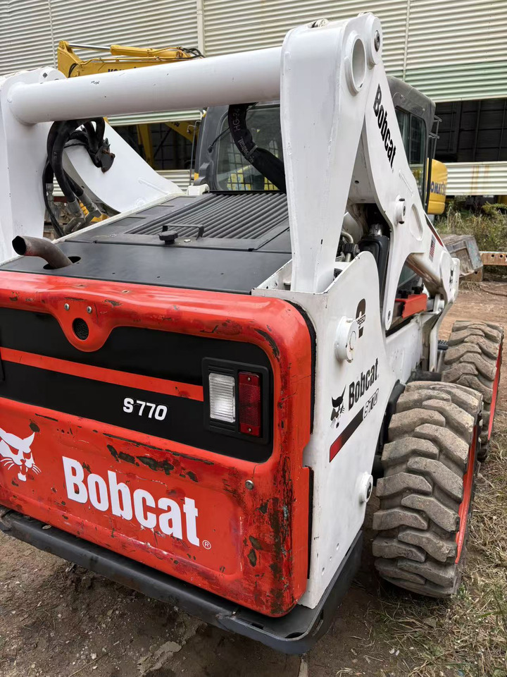 BOBCAT S770 Skid Steer Loader Click for Discount - Mini utovarivač: slika 2 BOBCAT S770 Skid Steer Loader Click for Discount - Mini utovarivač: slika 2