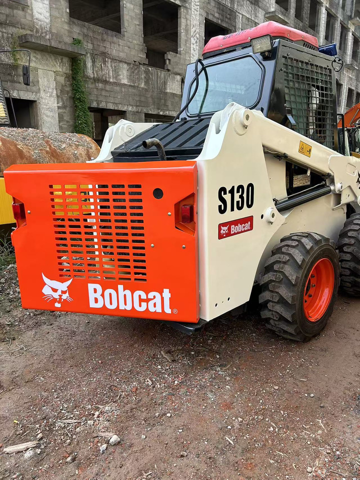 BOBCAT Skid Steer Loader S130 - Mini utovarivač: slika 3 BOBCAT Skid Steer Loader S130 - Mini utovarivač: slika 3