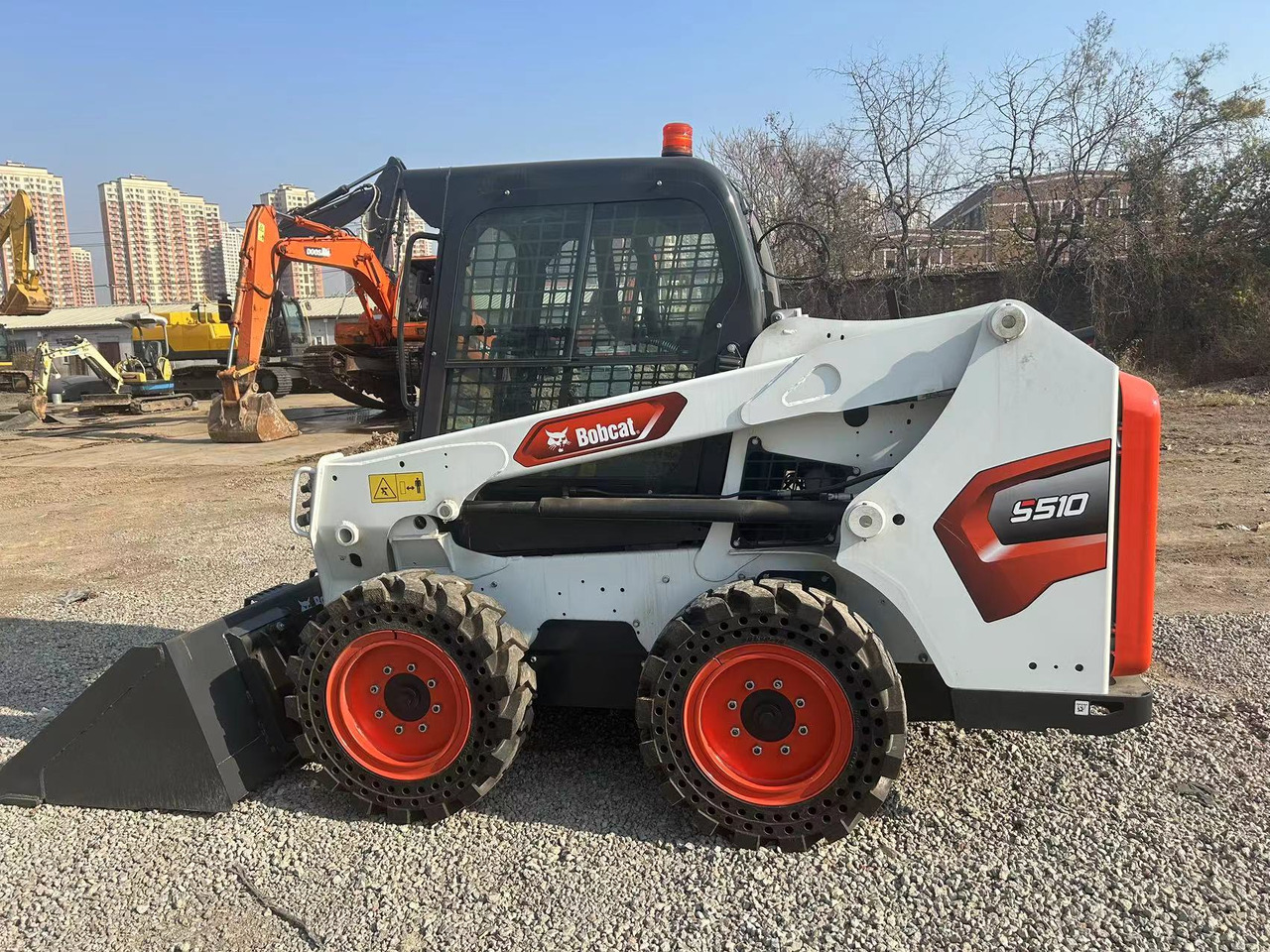 BOBCAT Skid Steer Loader S510 - Mini utovarivač: slika 2 BOBCAT Skid Steer Loader S510 - Mini utovarivač: slika 2