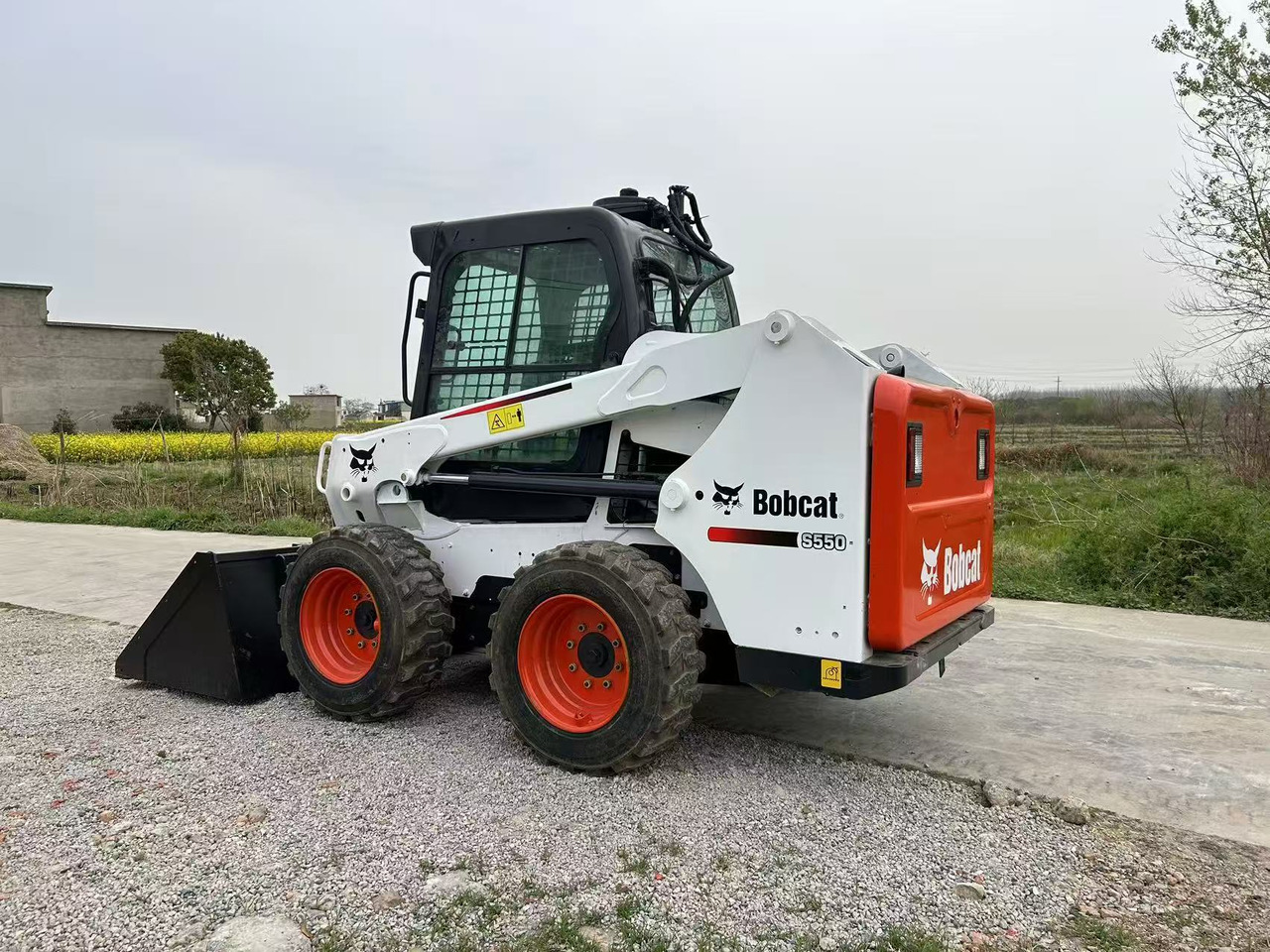 BOBCAT Skid Steer Loader S550 - Mini utovarivač: slika 3 BOBCAT Skid Steer Loader S550 - Mini utovarivač: slika 3