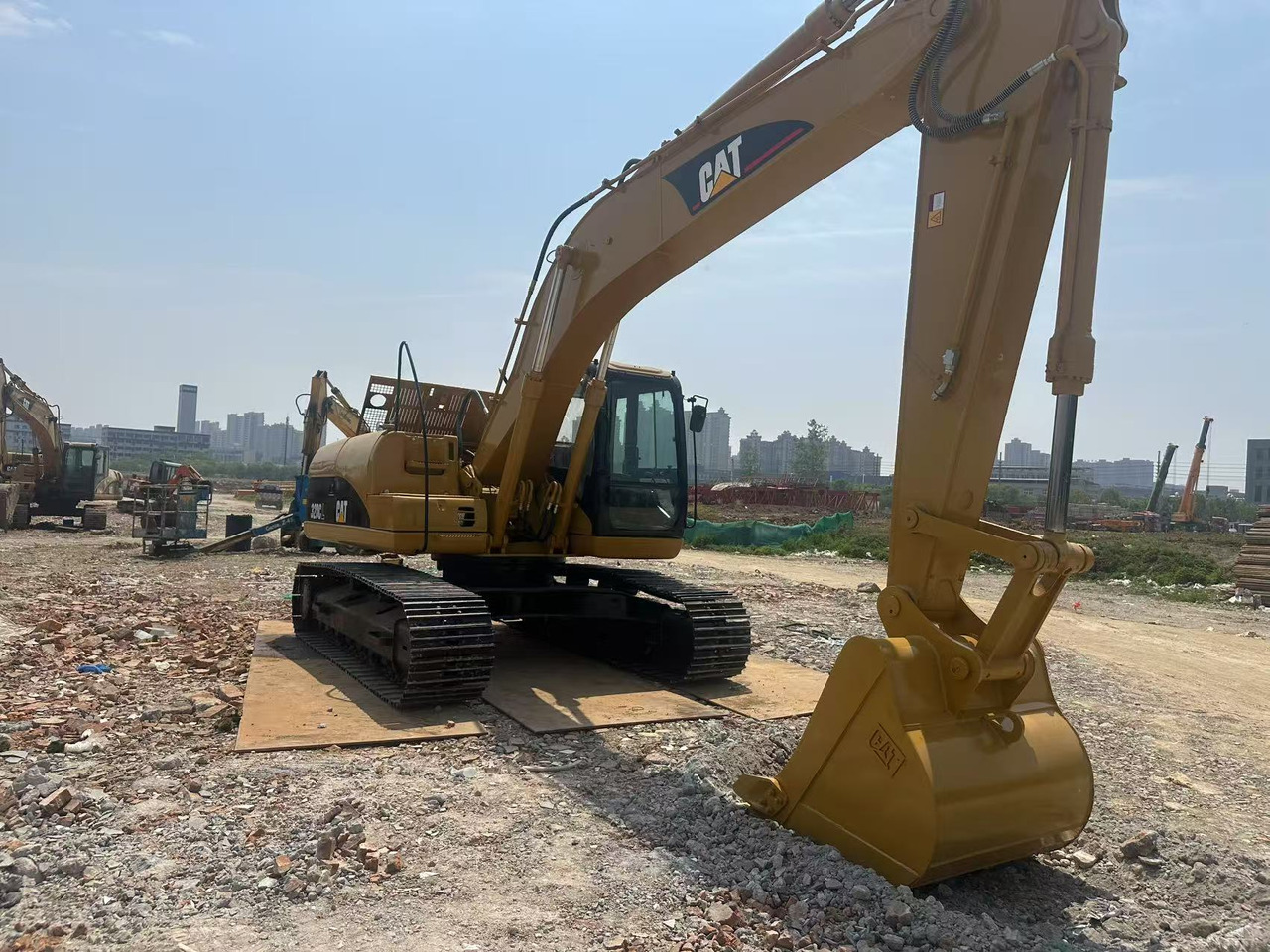CAT 320CL - Bager guseničar: slika 3 CAT 320CL - Bager guseničar: slika 3
