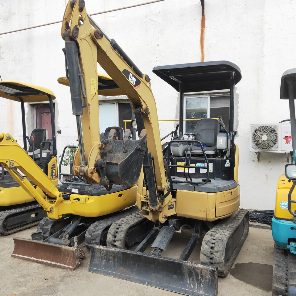 CATERPILLAR 302C - Mini bager: slika 1 CATERPILLAR 302C - Mini bager: slika 1
