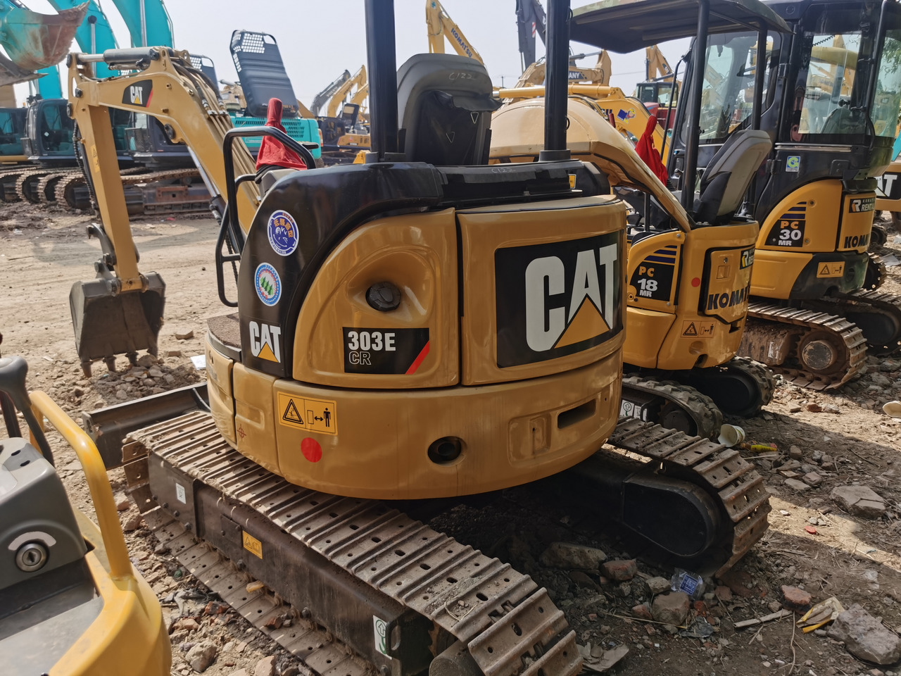 CATERPILLAR 303ECR - Mini bager: slika 3 CATERPILLAR 303ECR - Mini bager: slika 3