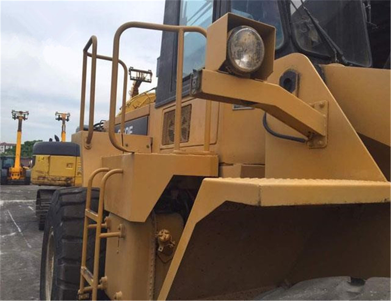 CATERPILLAR 950E - Mini utovarivač: slika 5 CATERPILLAR 950E - Mini utovarivač: slika 5