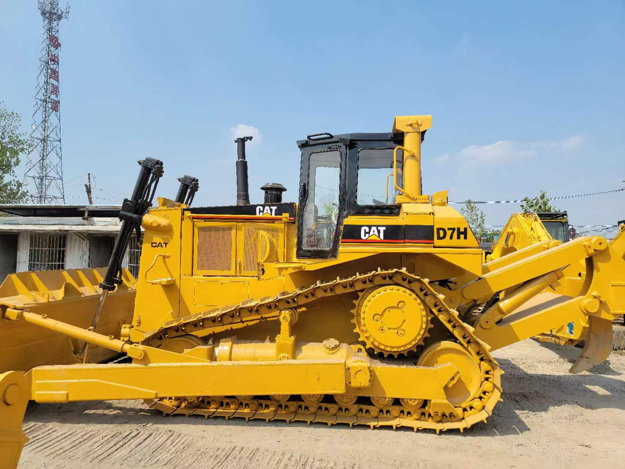 CATERPILLAR D7H - Buldožer: slika 3 CATERPILLAR D7H - Buldožer: slika 3