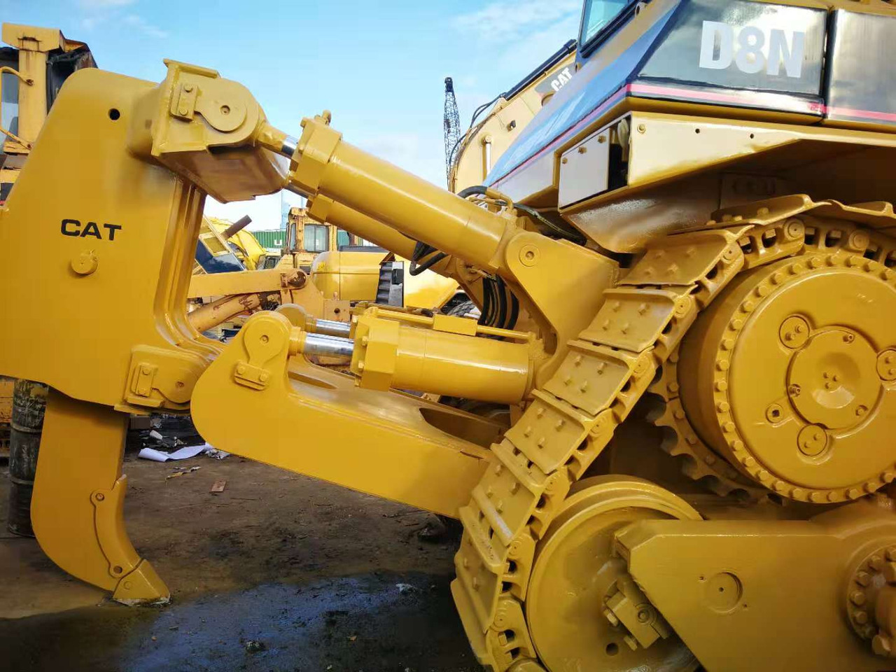 CATERPILLAR D8N - Utovarivač točkaš: slika 4 CATERPILLAR D8N - Utovarivač točkaš: slika 4