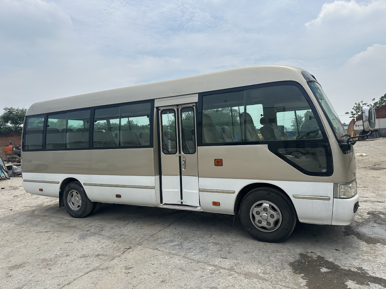 Coaster Instant Discount Don’t Miss - Gradski autobus: slika 2 Coaster Instant Discount Don’t Miss - Gradski autobus: slika 2