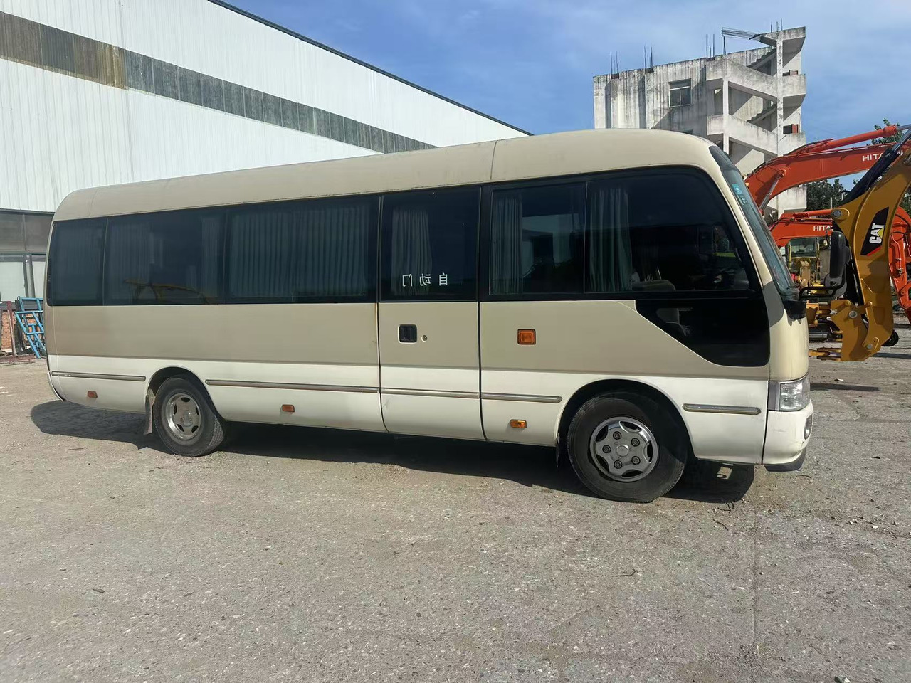 Coaster Special Price Available - Gradski autobus: slika 1 Coaster Special Price Available - Gradski autobus: slika 1