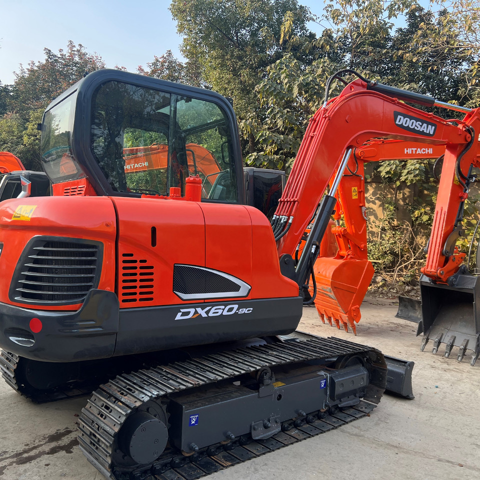 DOOSAN DH60-9C - Bager guseničar: slika 1 DOOSAN DH60-9C - Bager guseničar: slika 1