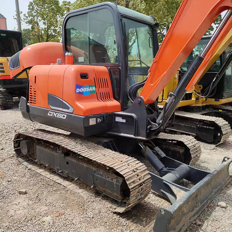 DOOSAN DH60 - Bager guseničar: slika 1 DOOSAN DH60 - Bager guseničar: slika 1