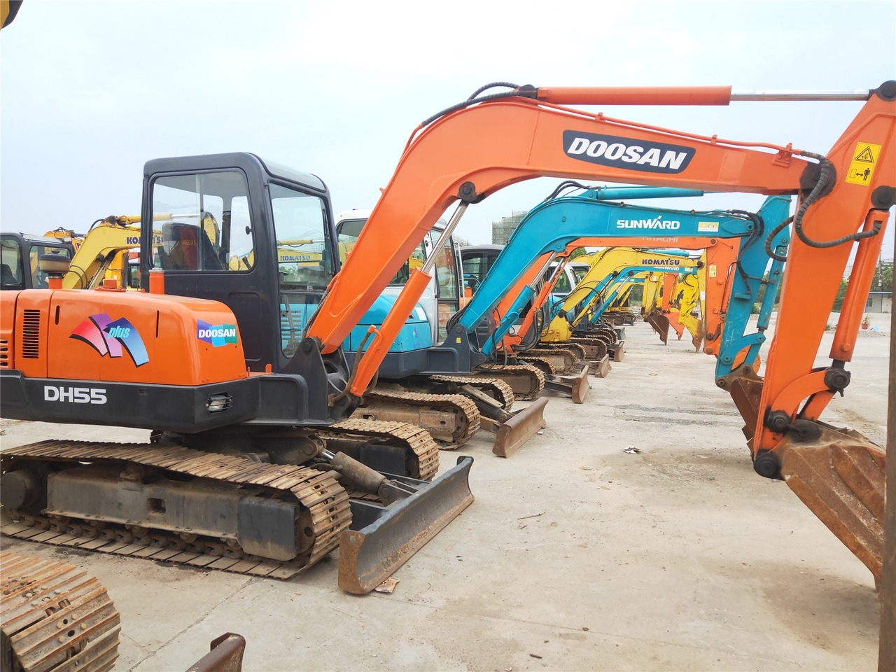 Doosan Crawler Excavator DH55 Good Condition Click for Discount - Bager guseničar: slika 1 Doosan Crawler Excavator DH55 Good Condition Click for Discount - Bager guseničar: slika 1
