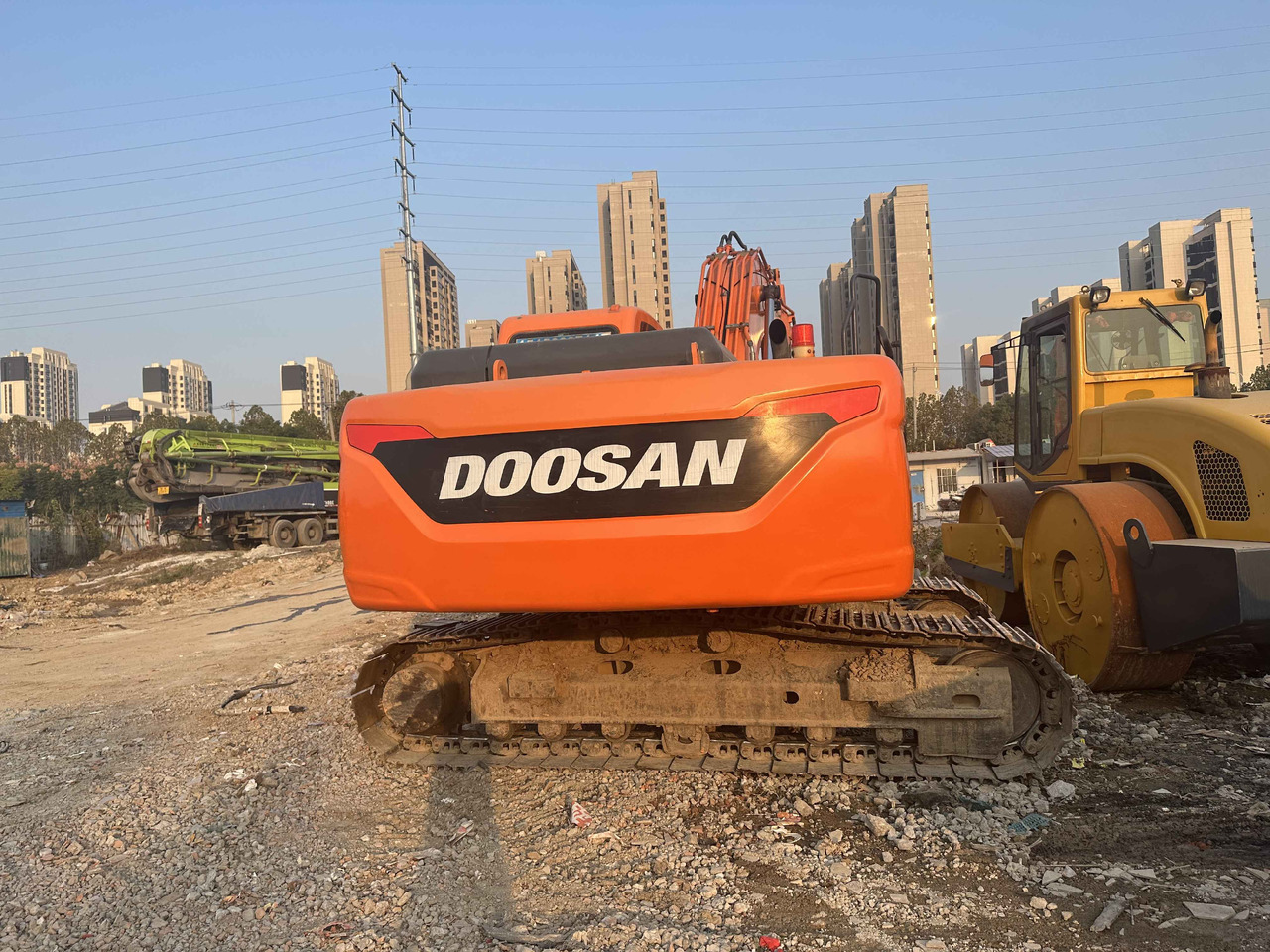 Doosan Mini Excavator DX220 - Mini bager: slika 5 Doosan Mini Excavator DX220 - Mini bager: slika 5