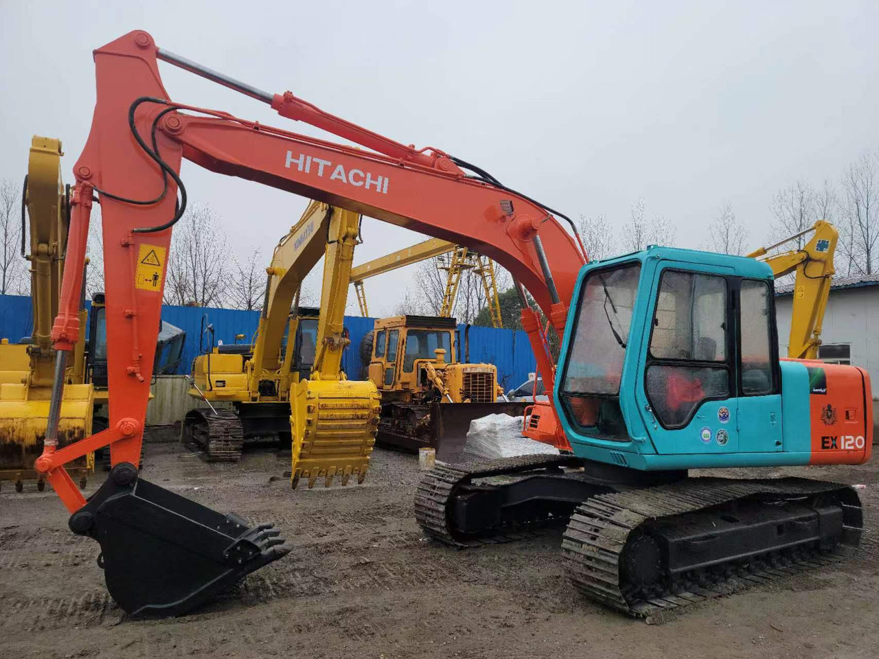 HITACHI EX120-3 - Bager guseničar: slika 1 HITACHI EX120-3 - Bager guseničar: slika 1