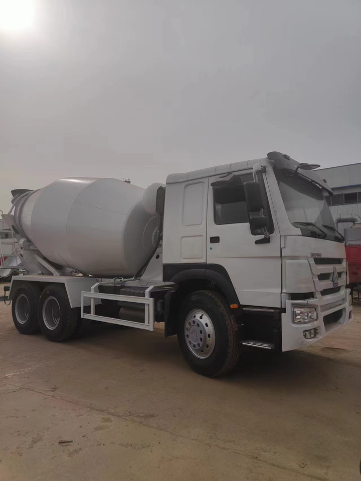 HOWO 375 Cement Mixer Truck 6*4 - Mikser za beton: slika 3 HOWO 375 Cement Mixer Truck 6*4 - Mikser za beton: slika 3