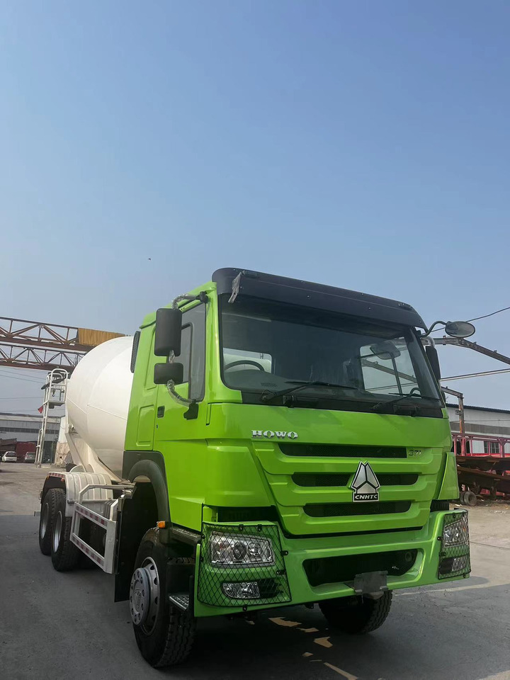 HOWO Cement Mixer Truck 6*4 - Mikser za beton: slika 3 HOWO Cement Mixer Truck 6*4 - Mikser za beton: slika 3