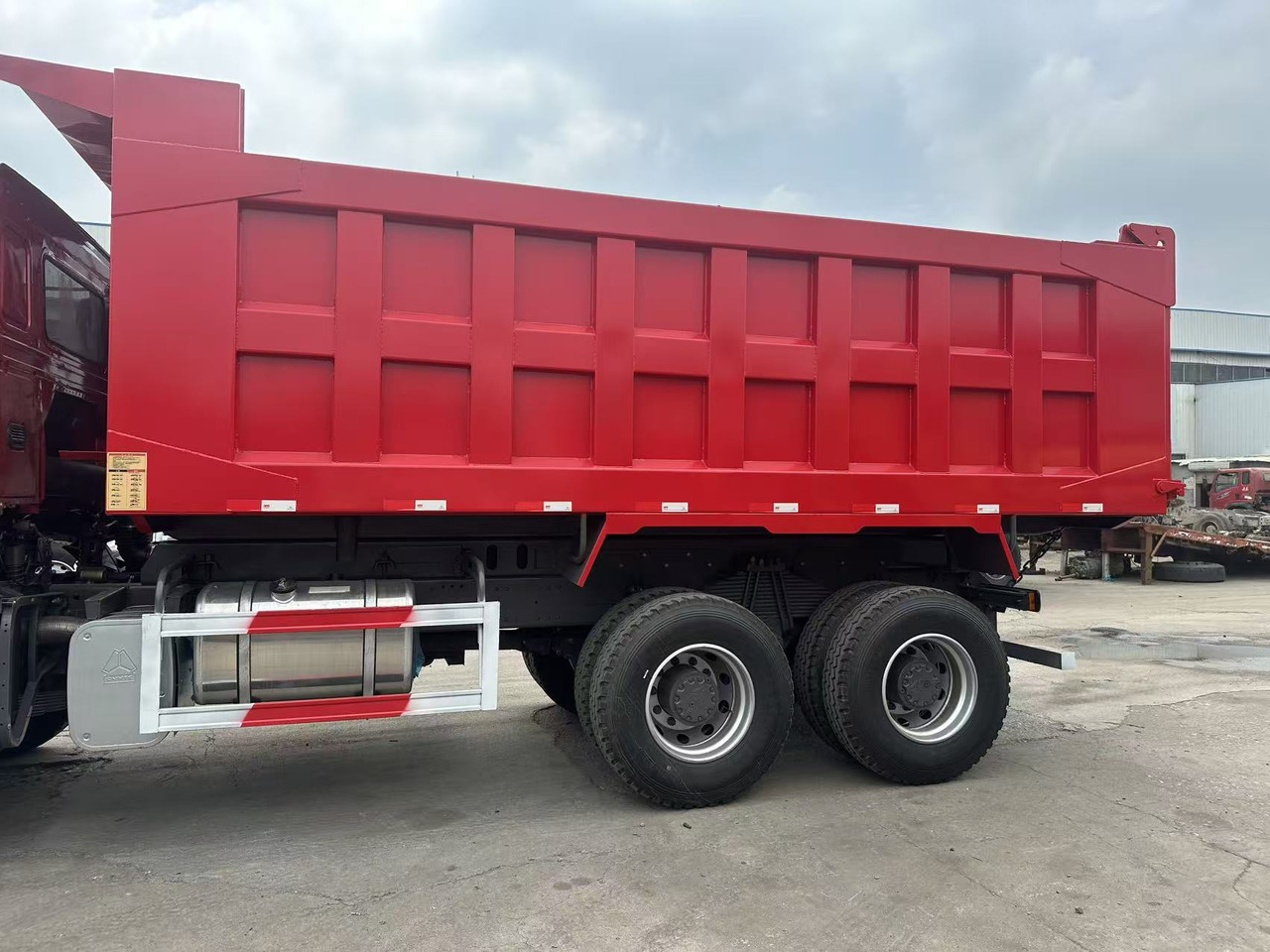 HOWO Dump Truck 6x4 Click Here for Discount - Istovarivač: slika 4 HOWO Dump Truck 6x4 Click Here for Discount - Istovarivač: slika 4