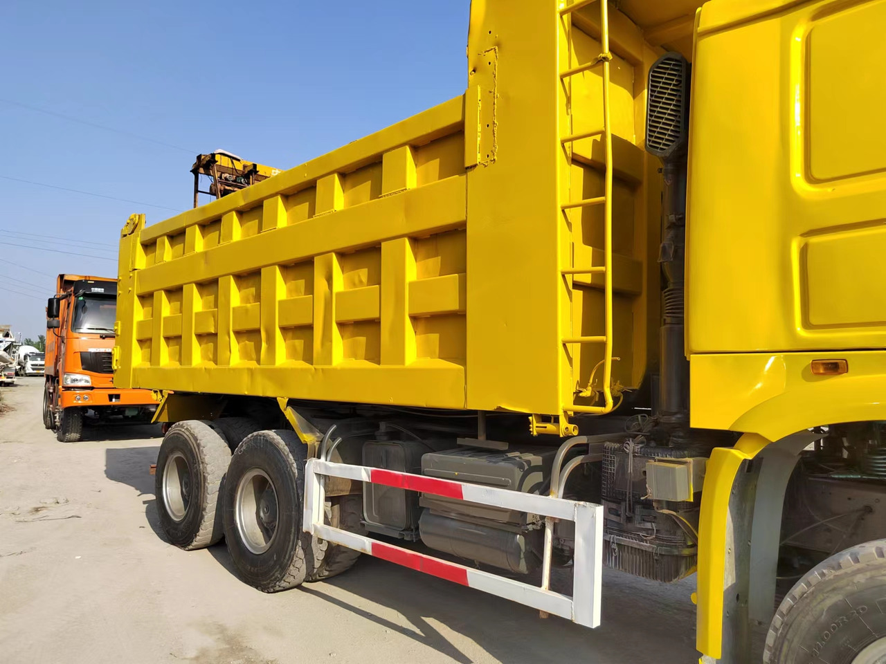HOWO Dump truck 371 6/4 Click Here for Discount - Istovarivač: slika 5 HOWO Dump truck 371 6/4 Click Here for Discount - Istovarivač: slika 5