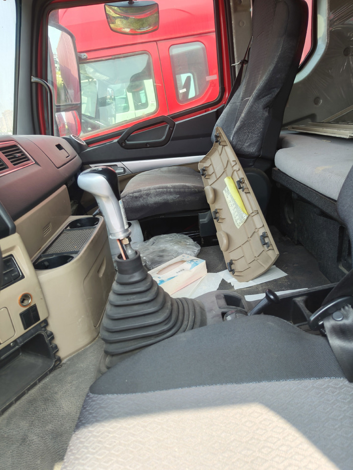 HOWO HaoHan N6 Box Truck 6*2 Click Here for Discount - Kamion sa zatvorenim sandukom: slika 5 HOWO HaoHan N6 Box Truck 6*2 Click Here for Discount - Kamion sa zatvorenim sandukom: slika 5