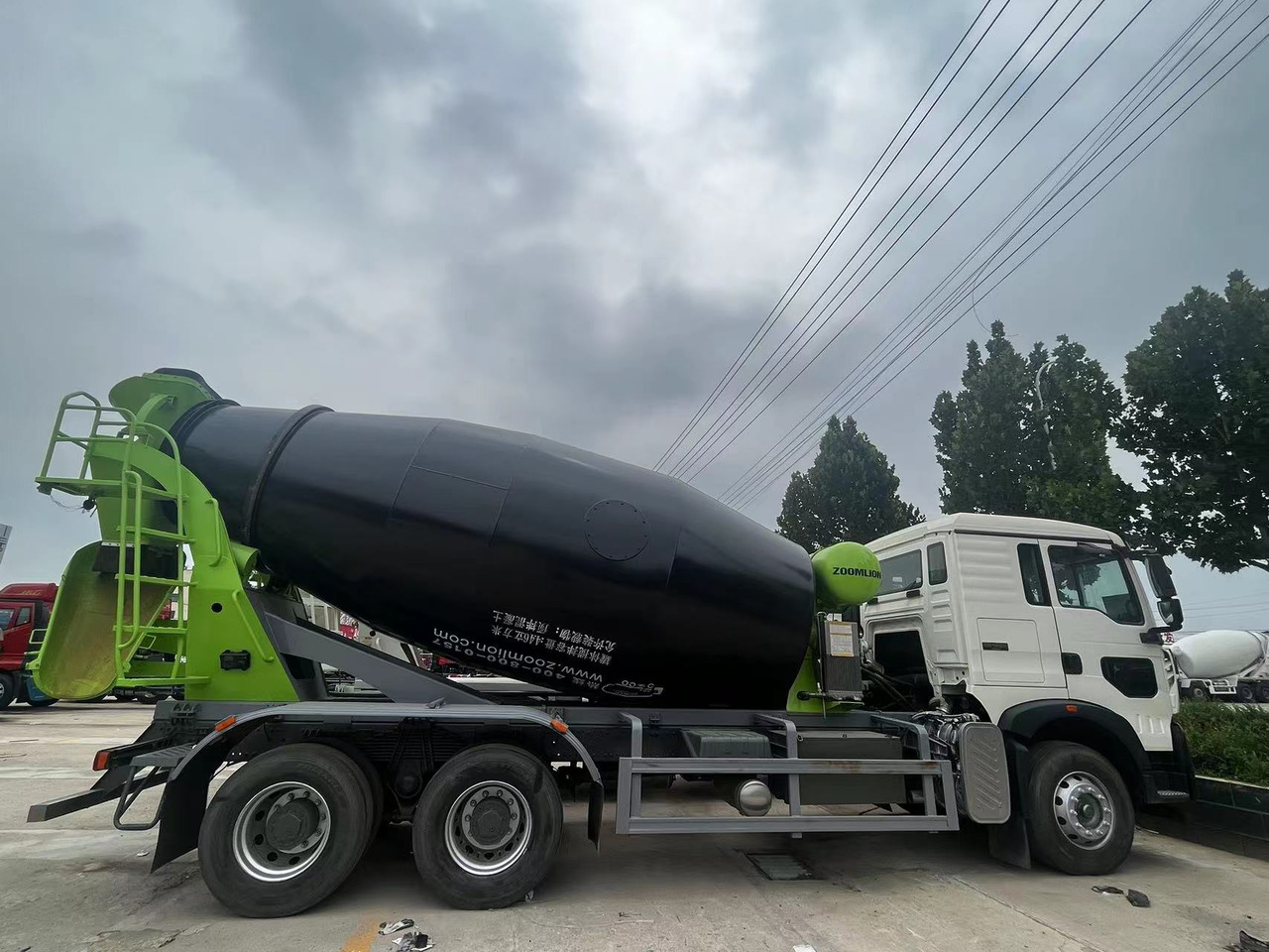 HOWO TX350 Cement Mixer Truck - Mikser za beton: slika 1 HOWO TX350 Cement Mixer Truck - Mikser za beton: slika 1