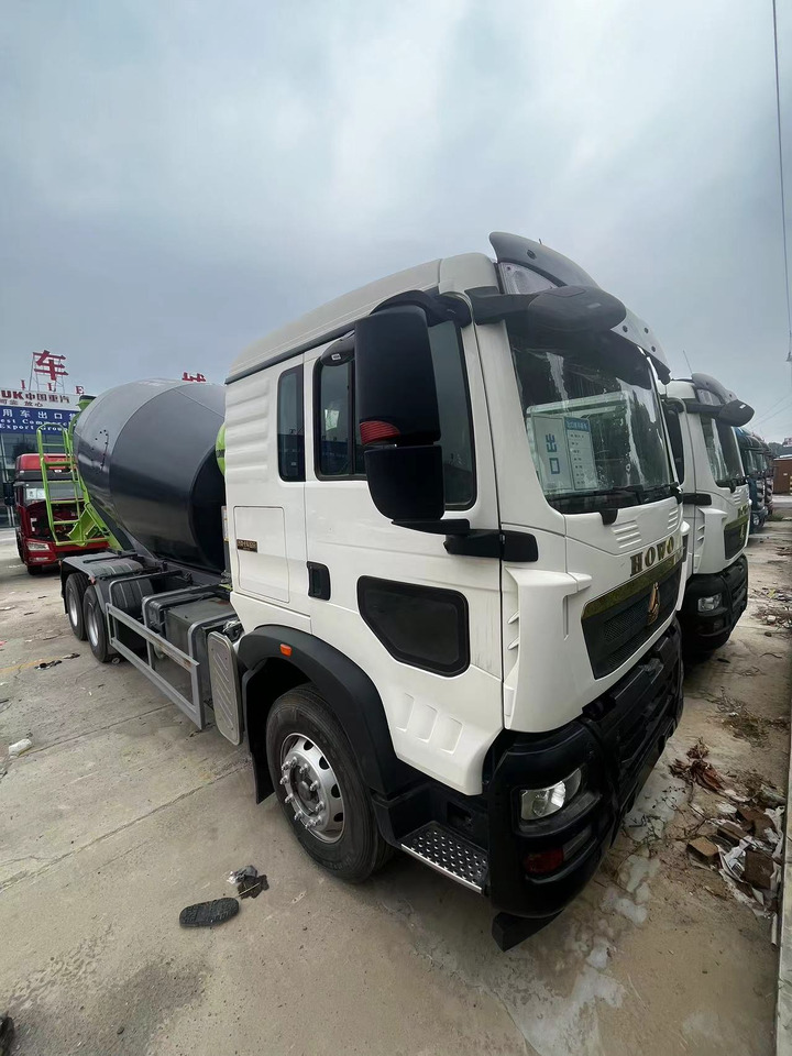 HOWO TX350 Cement Mixer Truck - Mikser za beton: slika 2 HOWO TX350 Cement Mixer Truck - Mikser za beton: slika 2